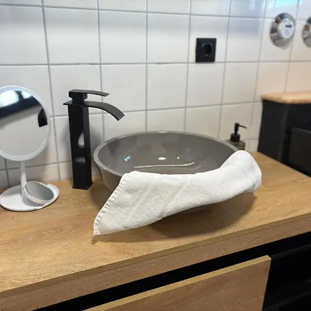 شقة Danube Abteistrasse - Self Checkin - Moderne - Ideal Fuer Geschaeftsreisende Und Staedtetrips *