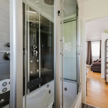 Appartement Danube Rooms Abteistrasse - Self Checkin - Kostenlos Parken Direkt An Der Unterkunft - Ideal Fuer Geschaeftsreisende Und Staedtetrips