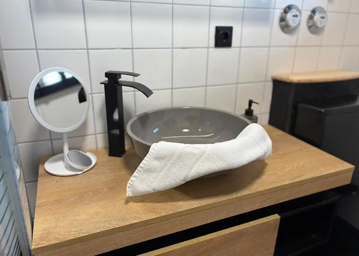 شقة Danube Abteistrasse - Self Checkin - Moderne - Ideal Fuer Geschaeftsreisende Und Staedtetrips *